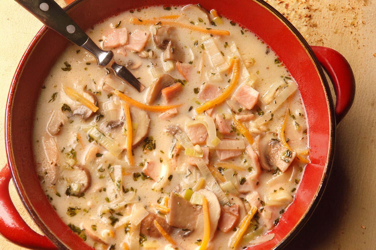 Mushroom, barley and ham soup